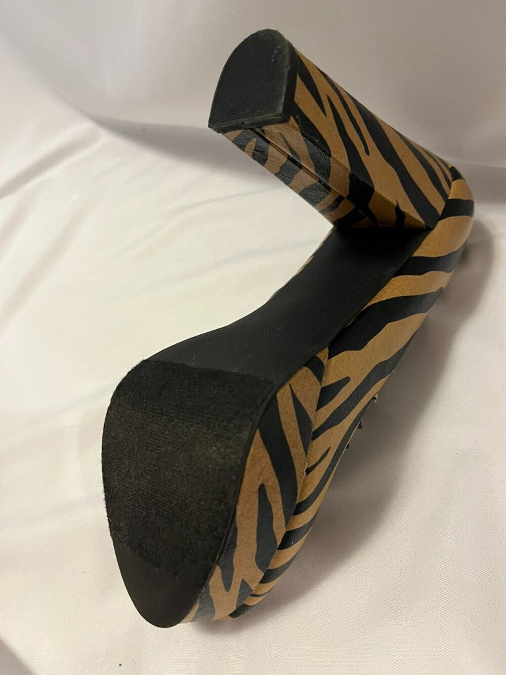 Forever 21 Tiger Print Platform Heels – Size 8 – NWOT - Picture 11 of 16